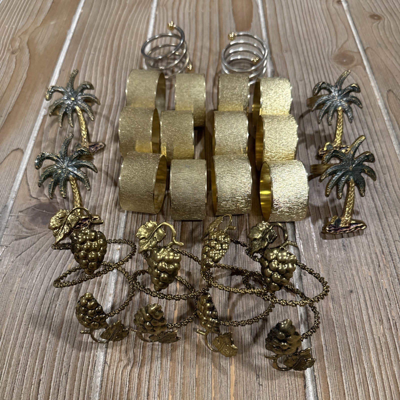 Vintage Gold Metal Napkin Rings 22 Pc Mixed Lot Palm Tree Grape Textured Brass