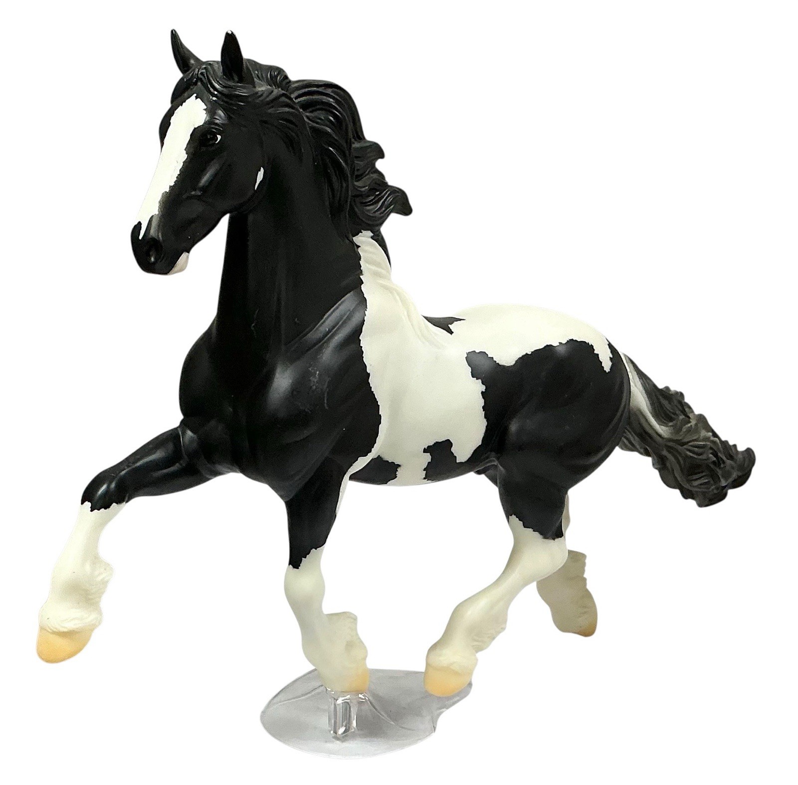 Breyer Horse Kuchi black and white pinto 2009 w/o stand 10x13 Breyer Horse Kuchi black and white pinto 2009 w/o stand 10x13
