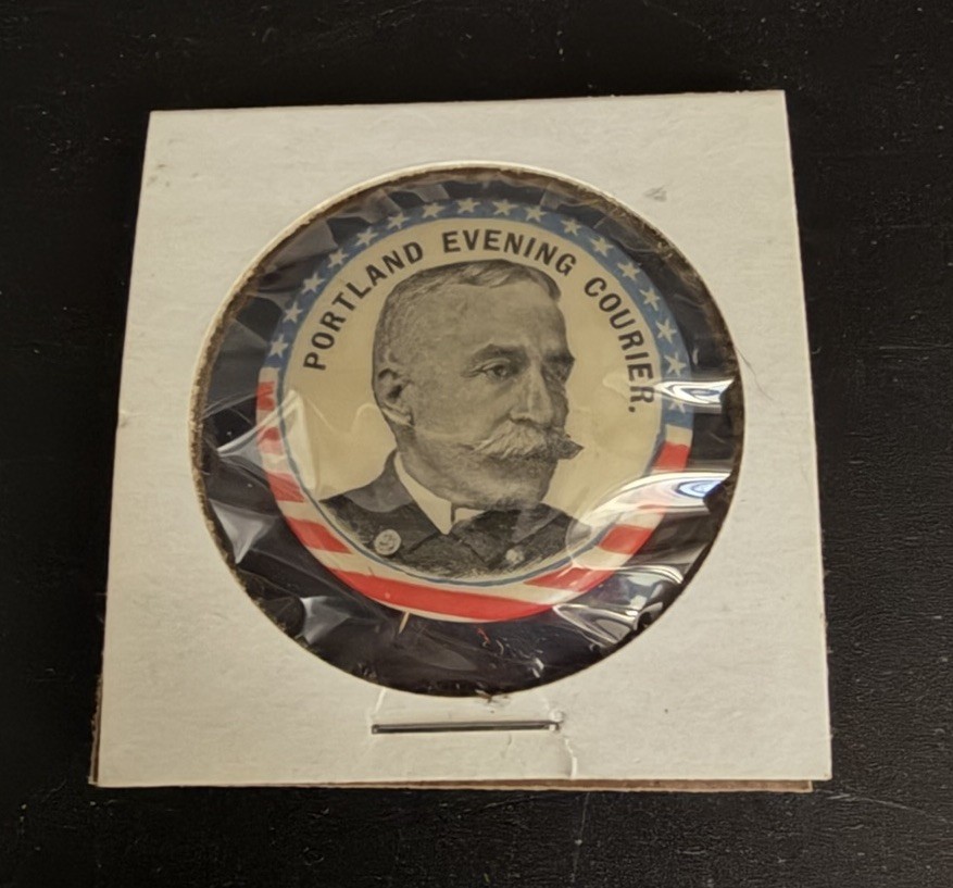 1899 Admiral George Dewey Portland Evening Courier Pin Pinback 1.25\ 1899 Admiral George Dewey Portland Evening Courier Pin Pinback 1.25\