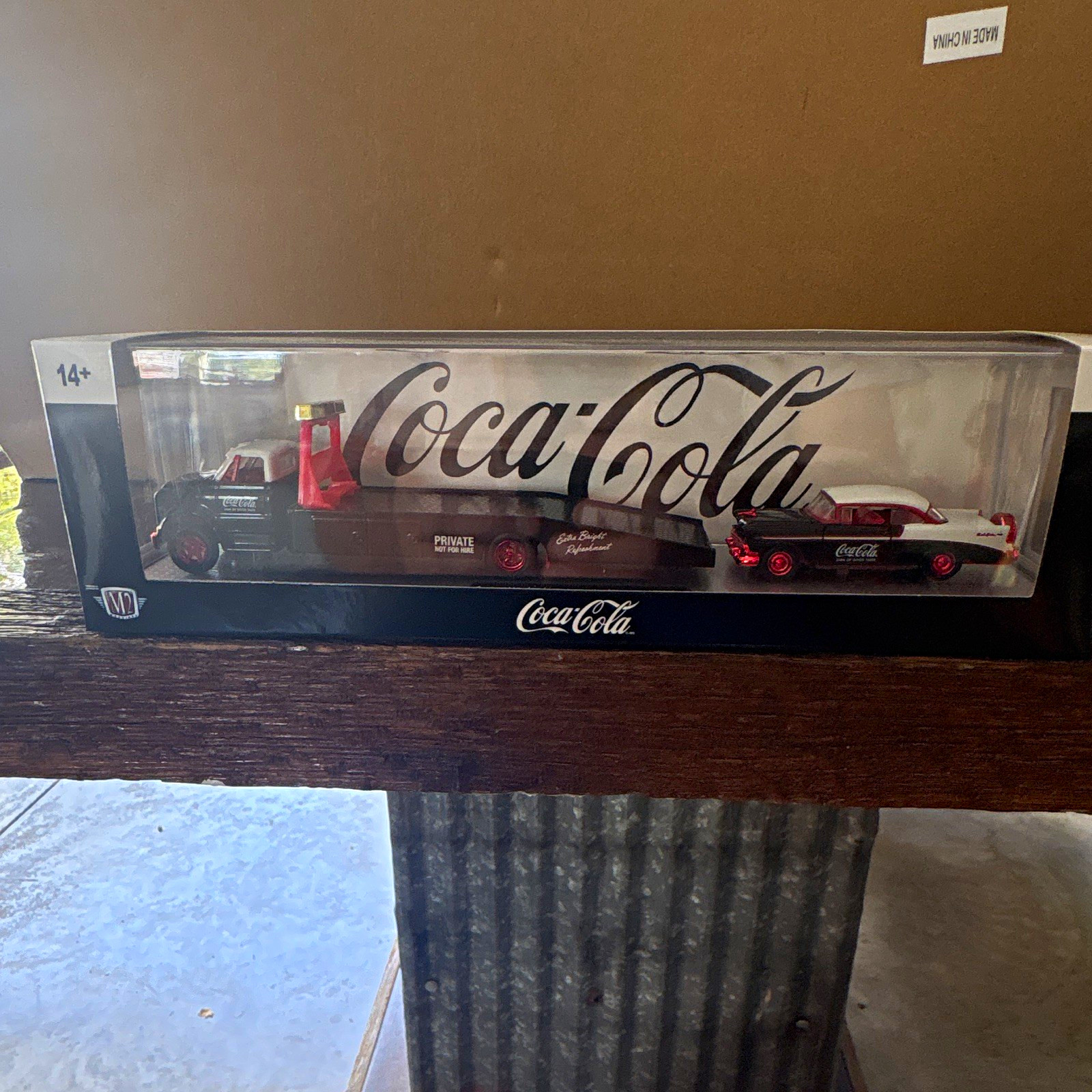 Coca-Cola Diecast Truck & Car Set w/ Display Case Chase 1 of 750. Coca-Cola Diecast Truck & Car Set w/ Display Case Chase 1 of 750.