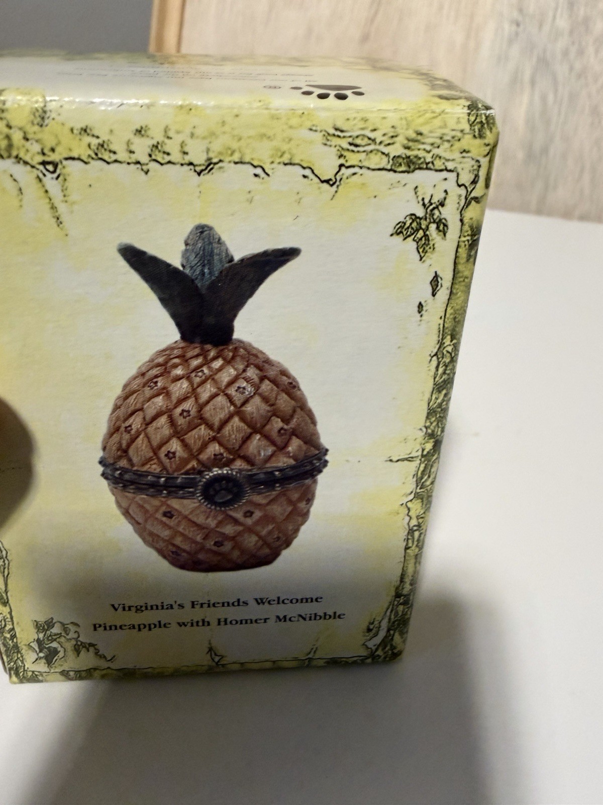 Boyds Bears by Enesco Virginia's Friends Welcome Pineapple Trinket Box Boyds Bears by Enesco Virginia's Friends Welcome Pineapple Trinket Box
