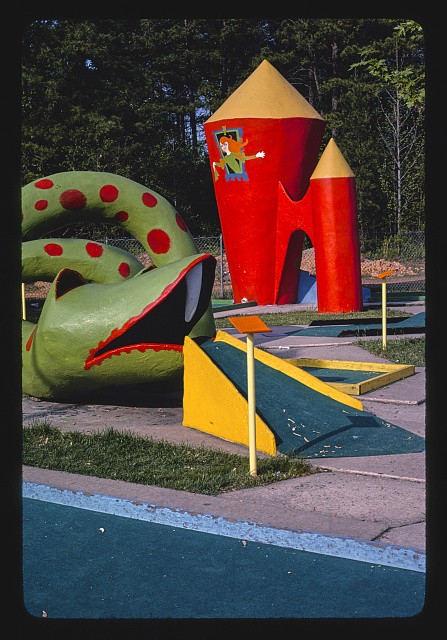 Charlotte North Carolina 1982 Sir Goony Golf Snake and Tower Mini Golf