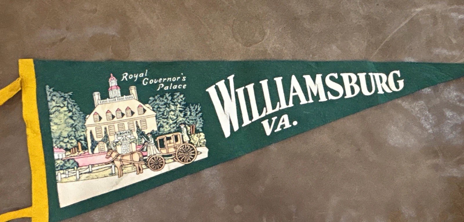 Williamsburg VA Felt Pennant Royal Governor's Palace Green Yellow, 1950’s 26”x9”