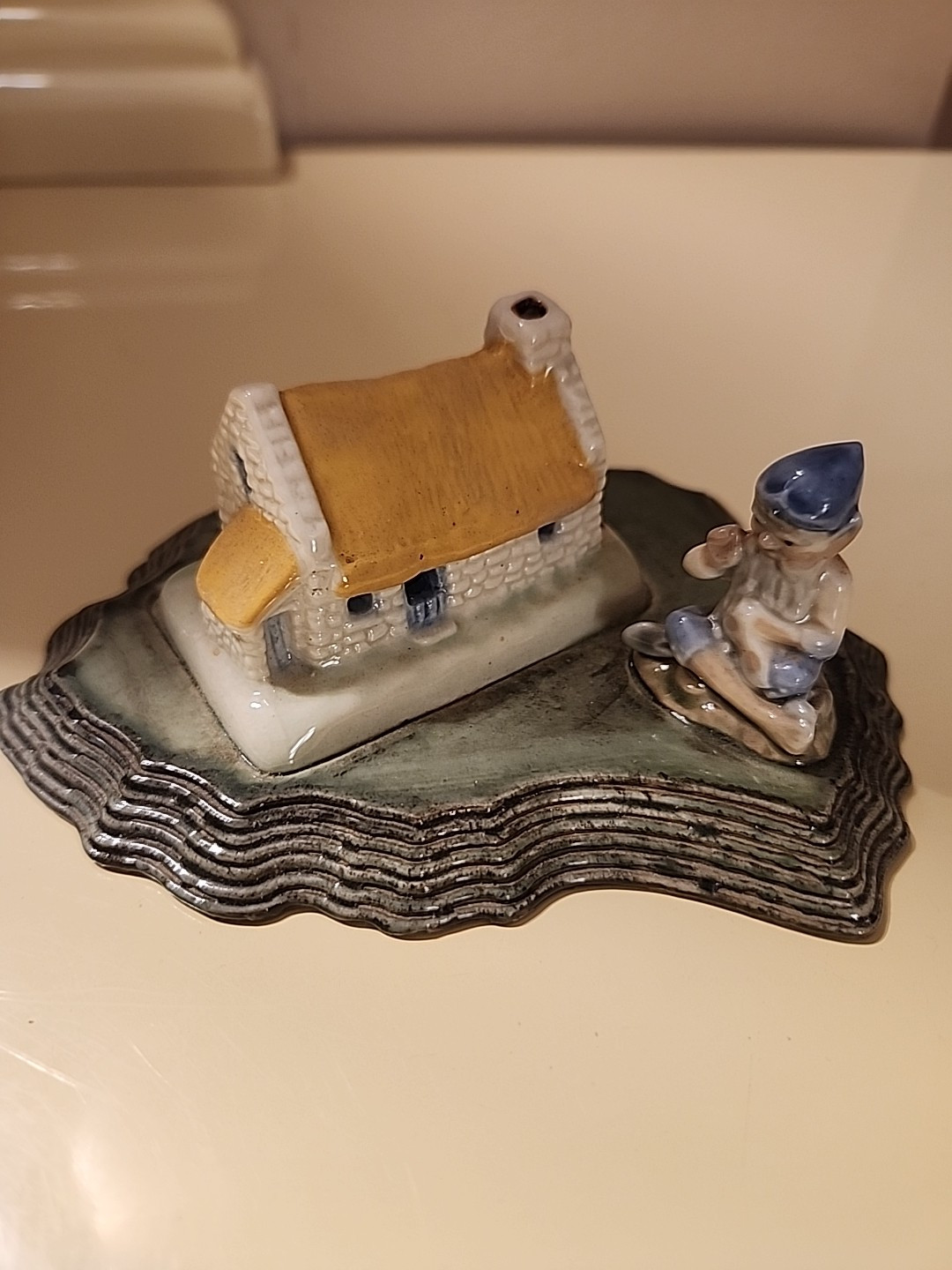  Wade of Armagh Shamrock Pottery Leprechaun & Irish Cottage Figurine Ireland