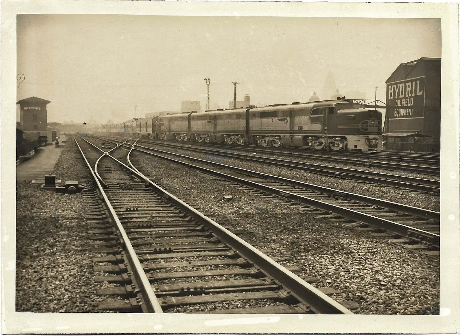 Vintage 1947 Old Photo ATSF Santa Fe DIESEL Train Los Angeles Station Alco 6000