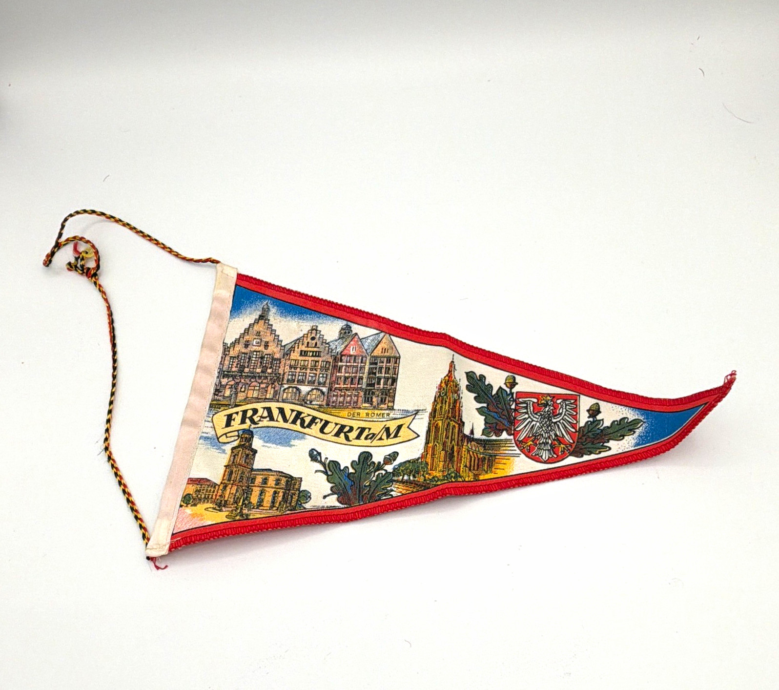 Frankfurt am Main Germany Souvenir Pennant Flag City Scene Coat of Arms