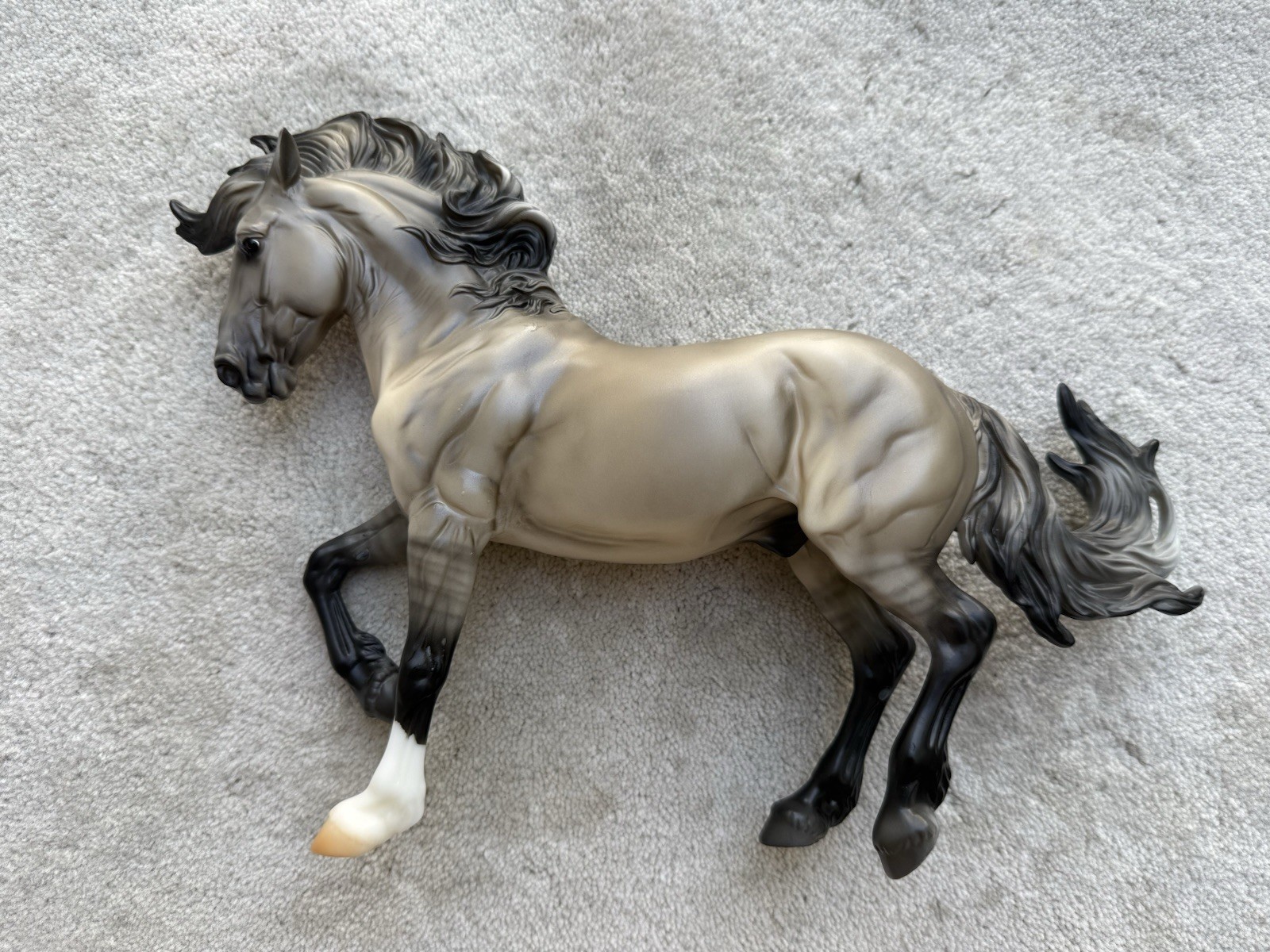 Breyer BreyerFest Horse #711511 Stein Grullo Fireheart Mustang Stallion SR 2022 Breyer BreyerFest Horse #711511 Stein Grullo Fireheart Mustang Stallion SR 2022