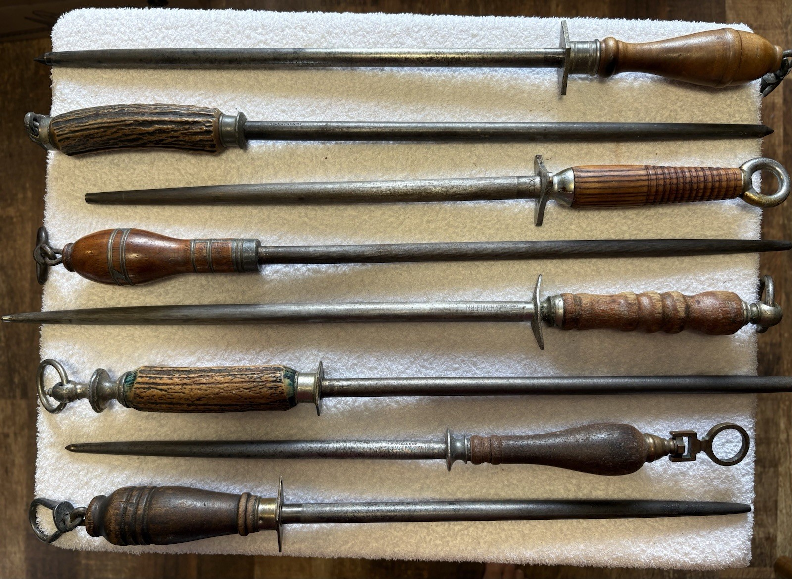 BIG LOT OF 8 VINTAGE ANTIQUE HONING STEELS. VARIOUS MAKERS. LOOK