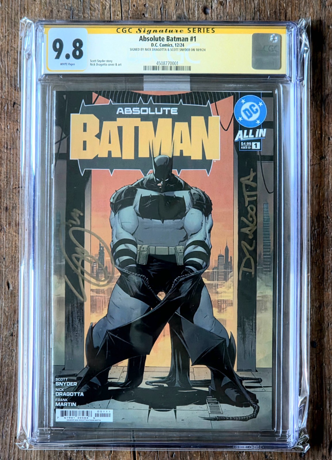 Absolute Batman #1 Cover A - Signed 2x Snyder & Dragotta - CGC 9.8 Absolute Batman #1 Cover A - Signed 2x Snyder & Dragotta - CGC 9.8