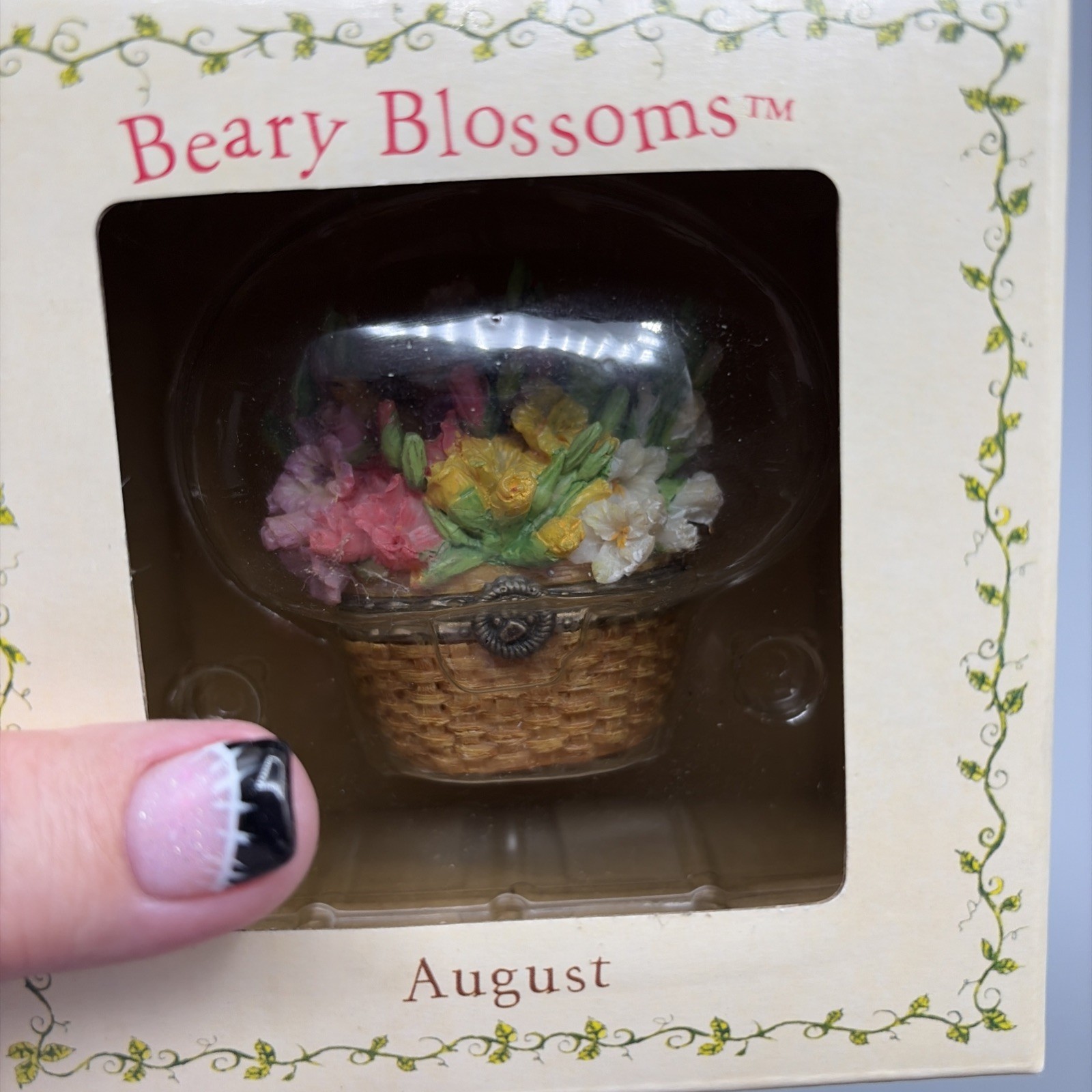 Boyds Bears Beary Blossoms Treasure Box August Flowers in Original Box