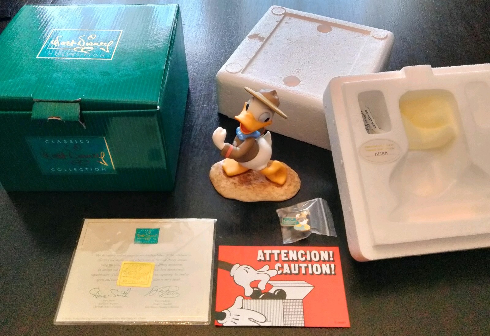 Disney Collection Donald Duck “Happy Camper” 2008 Member Gift New w/Pin and Cert