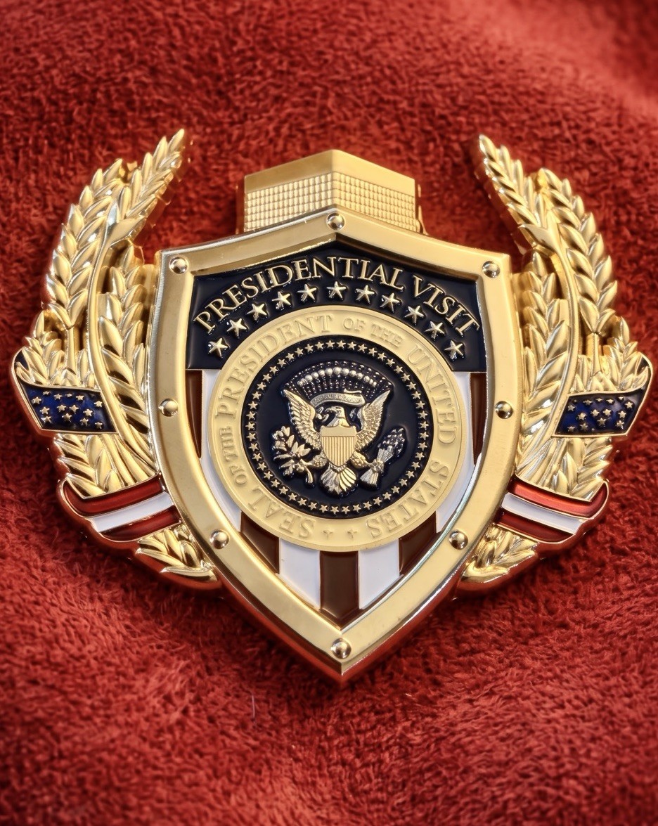 Rare Authentic President Donald J Trump NYPD Official NYC Visit Challenge Coin