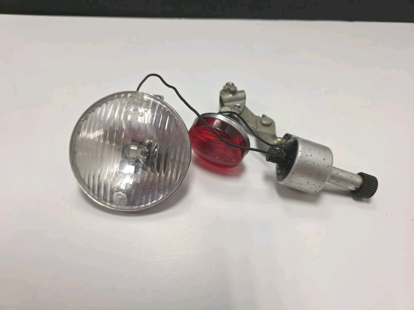 Vintage Union Dynamo K10844 Bicycle Halogen Generator And Light Set Vintage Union Dynamo K10844 Bicycle Halogen Generator And Light Set