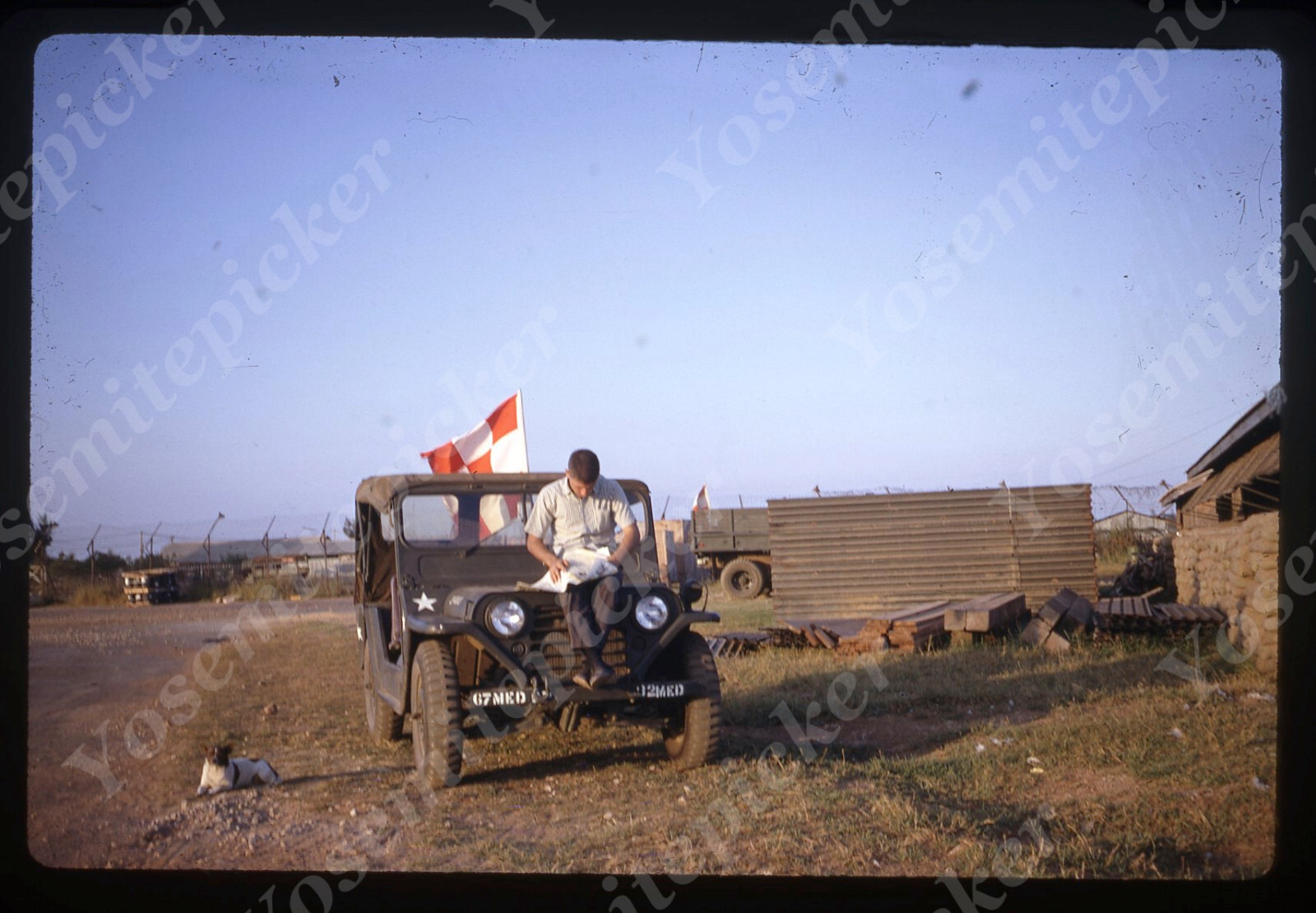 sl94 Original slide 1960\'s Vietnam Jeep 82nd MED DET HA Dog 806a sl94 Original slide 1960\'s Vietnam Jeep 82nd MED DET HA Dog 806a