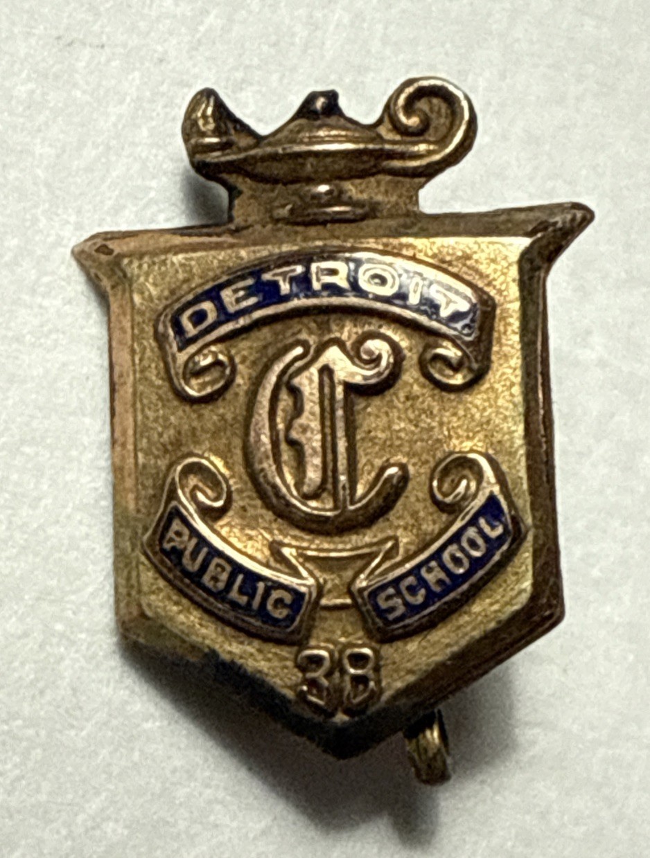 1938 DETROIT PUBLIC SCHOOLS Lapel Shield Lamp Brass Enamel Pin Vtg Button