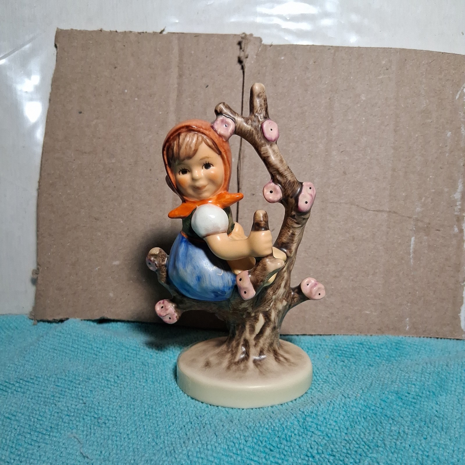 Hummel Goebel Vintage Apple Tree Girl Figurine