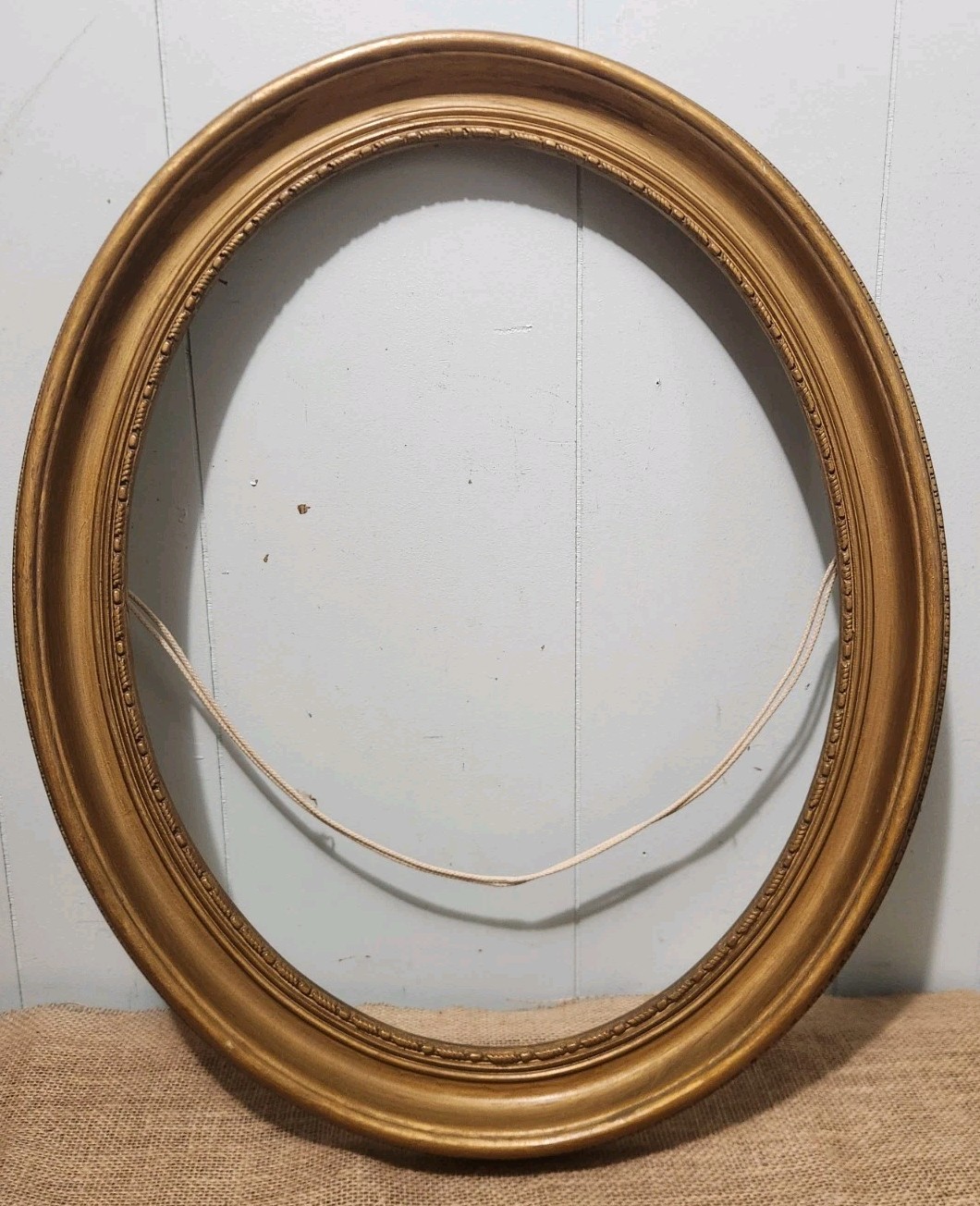 Vintage Oval Picture Frame Gold  Wood 23.5  X 20 For Image 20 X 16