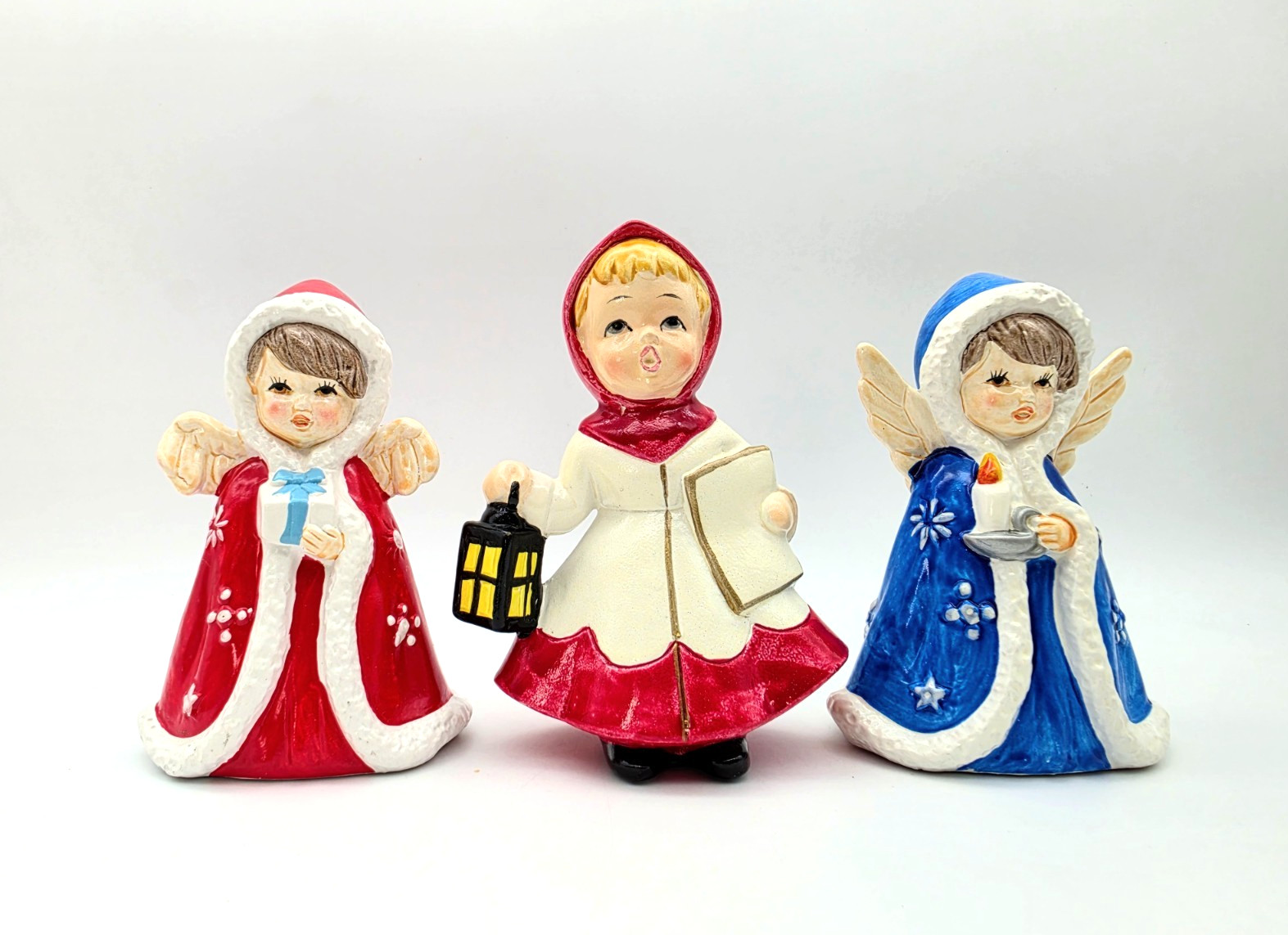 CHRISTMAS NOVELTY 2 VINTAGE ANGELS & 1 CAROLLER CHALK/CERAMIC FIGURINES JAPAN
