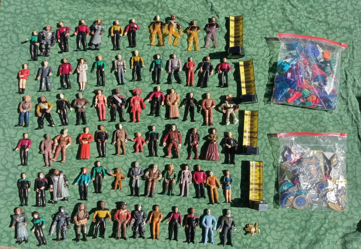 Vintage Star Trek Playmates 1990s Action Figure Lot 72 Figures with Accessories Vintage Star Trek Playmates 1990s Action Figure Lot 72 Figures with Accessories