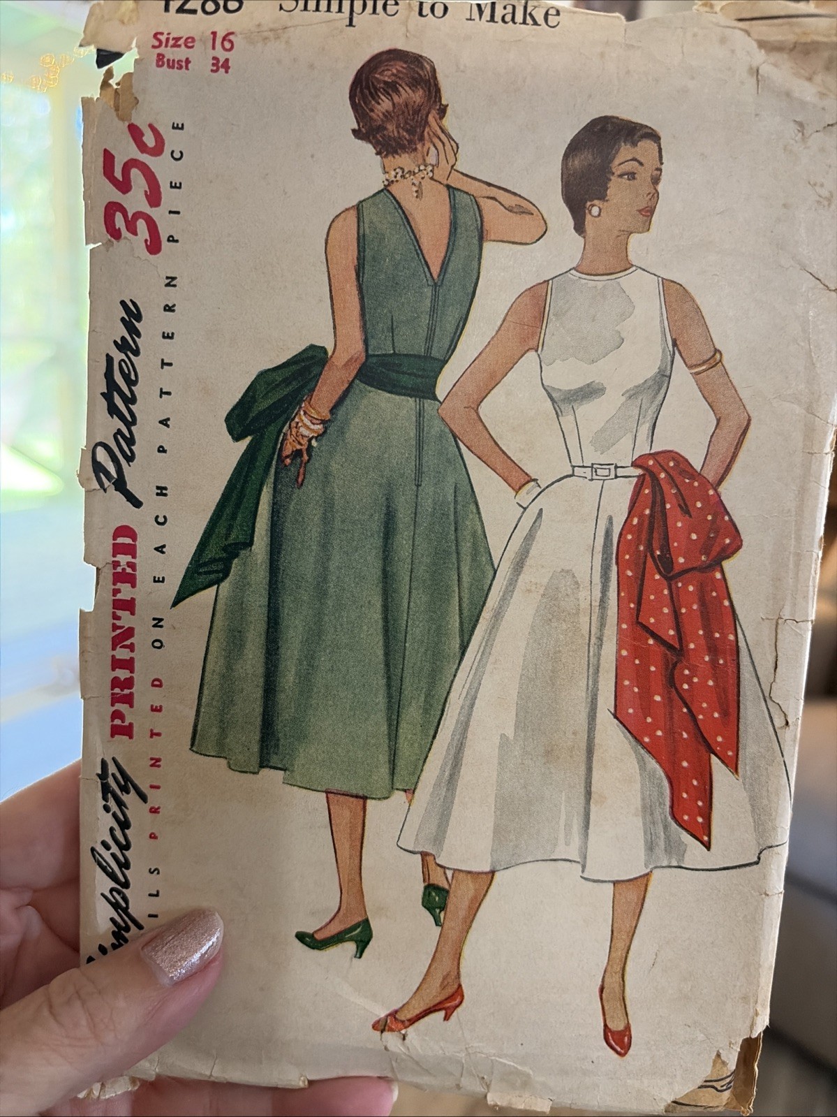 Vintage 1953 Simplicity 4286 Dress Sewing Pattern Size 16 Bust 34 V-Back Vintage 1953 Simplicity 4286 Dress Sewing Pattern Size 16 Bust 34 V-Back