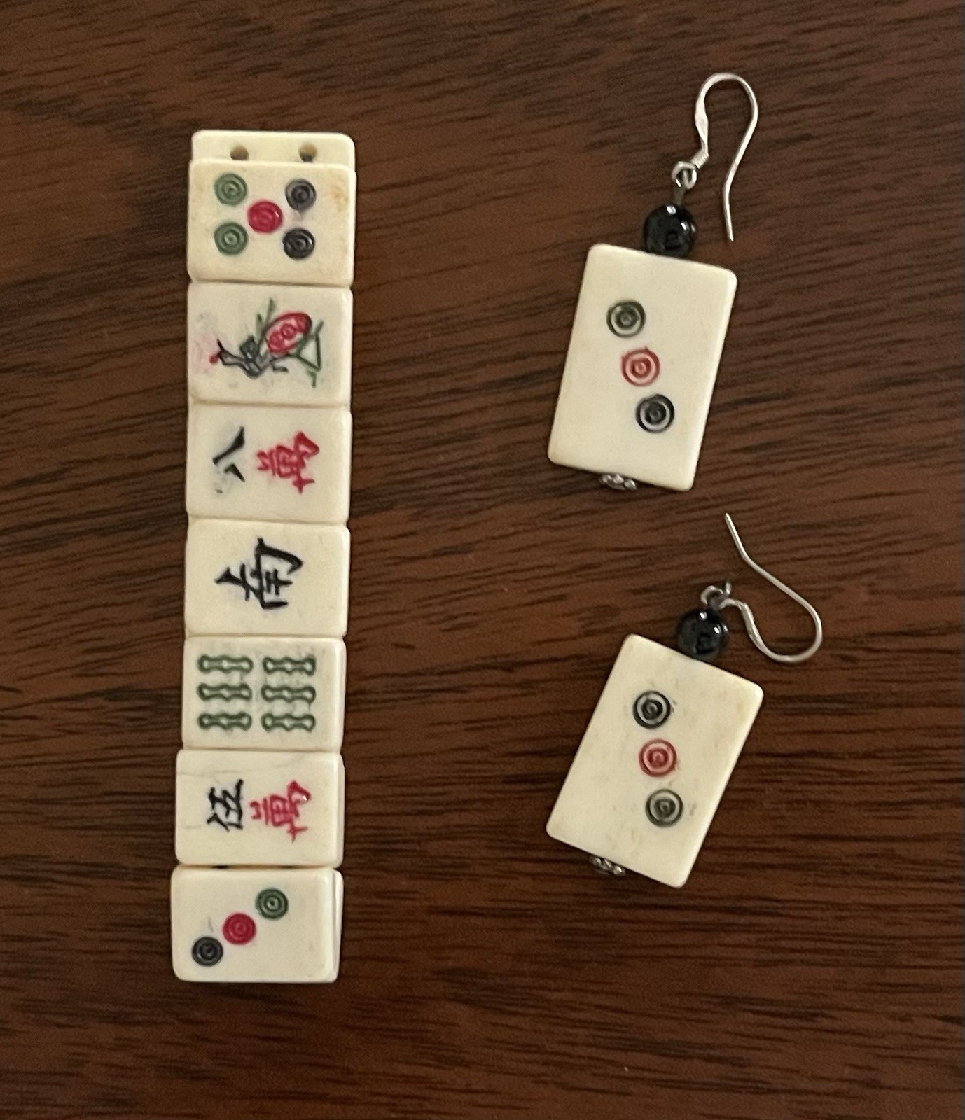 Vtg 1950’s Mahjong Bone Gambling Amulet Stretch Bracelet Matching Earrings Vtg 1950’s Mahjong Bone Gambling Amulet Stretch Bracelet Matching Earrings