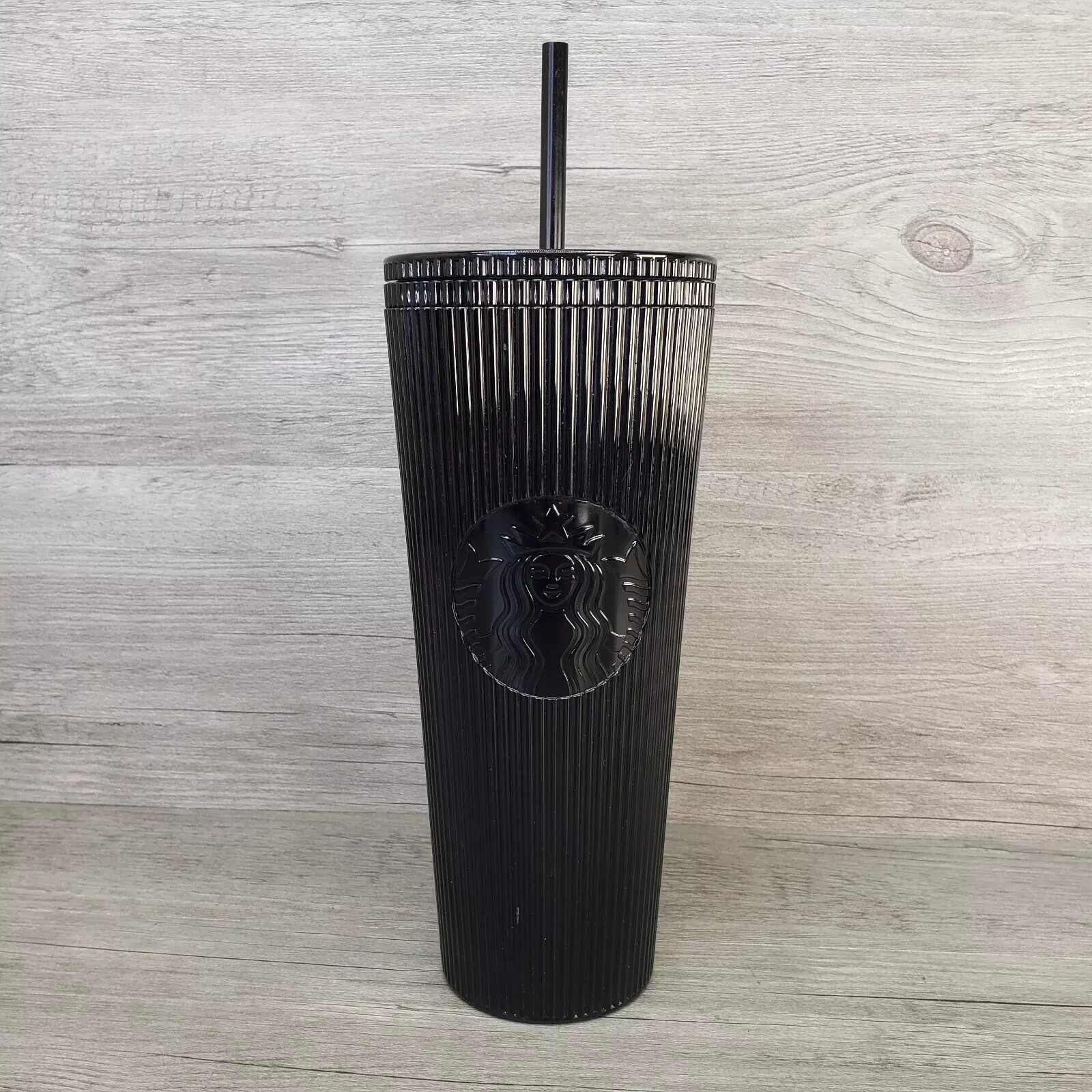 Starbucks 2024 Black Pleated Metallic Core Tumbler 24oz Venti Cold Cup NWT