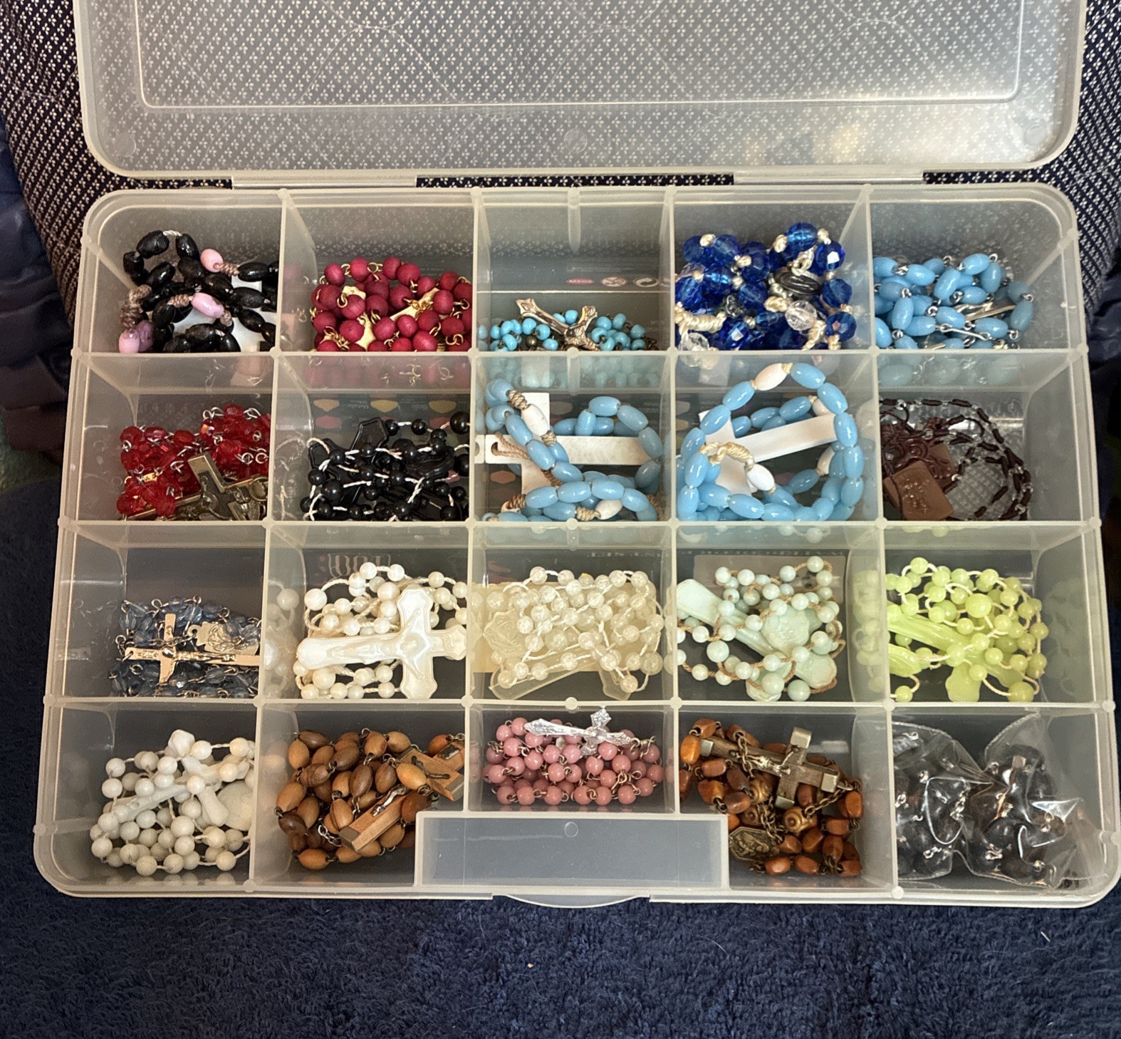 20 Different Vintage Religious Rosaries With Storage Case. 20 Different Vintage Religious Rosaries With Storage Case.