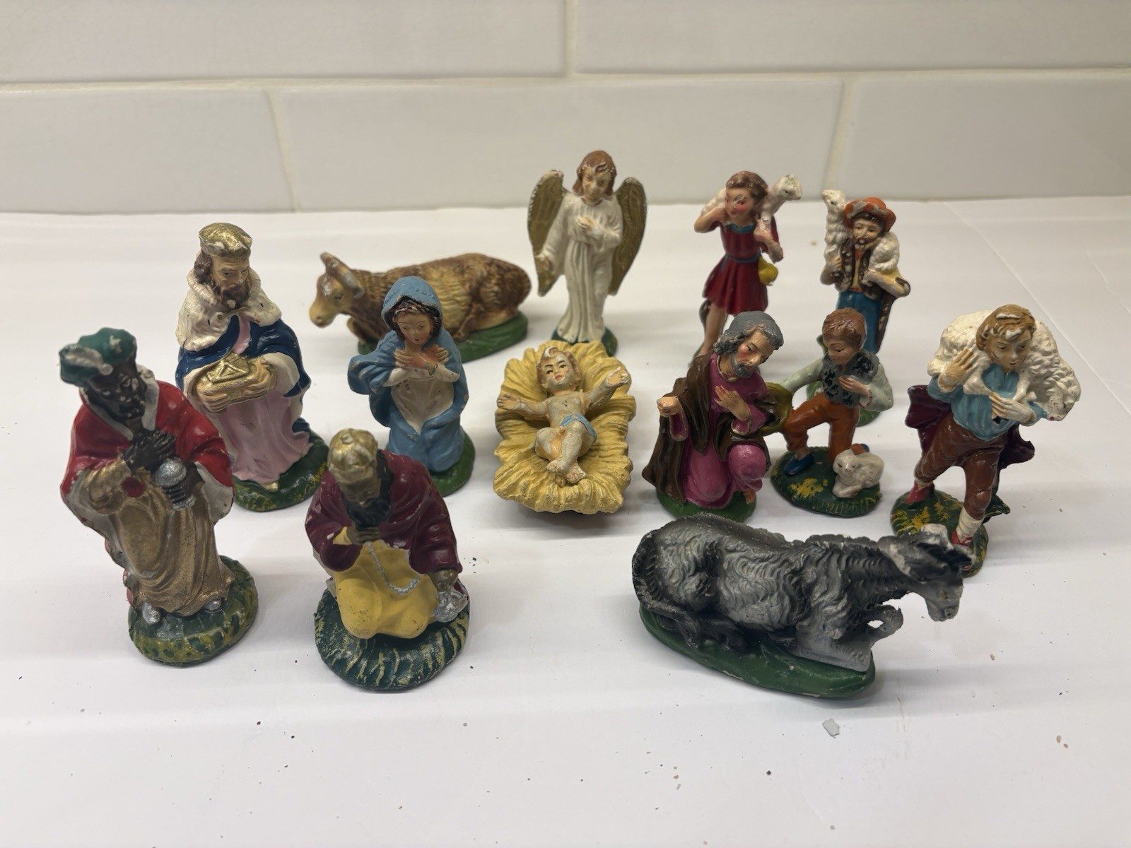 Vtg Nativity Set Chalk Hand Painted Figurines 14 Pieces MCM Italy Christmas READ