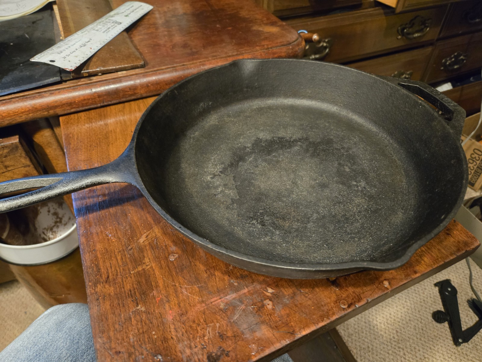 VINTAGE# 3 Notch double handle Lodge Cast Iron Skillet 10 SK 12 VINTAGE# 3 Notch double handle Lodge Cast Iron Skillet 10 SK 12