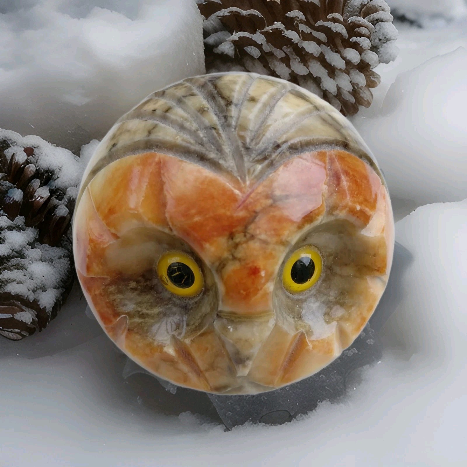VINTAGE GENUINE ALABASTER HAND CARVED IN ITALY LARGE OWL FIGURE VINTAGE GENUINE ALABASTER HAND CARVED IN ITALY LARGE OWL FIGURE