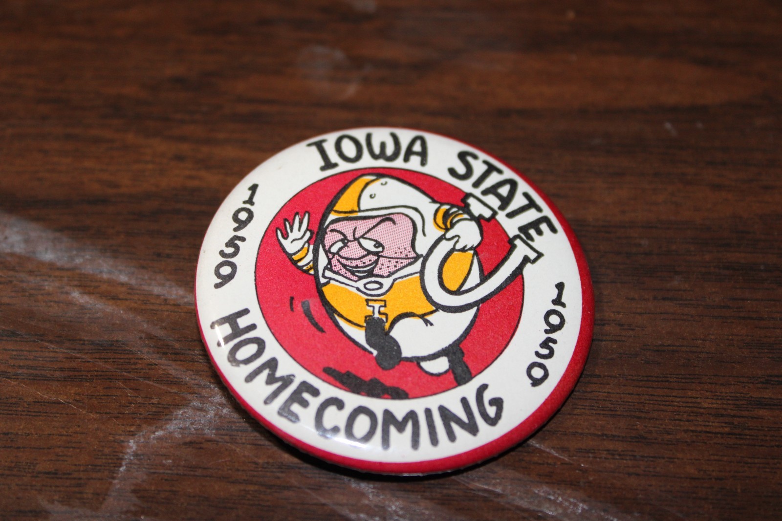 VINTAGE IOWA STATE UNIVERSITY 1959 HOMECOMING 2 INCH PIN AMES IA EXCELLENT COND VINTAGE IOWA STATE UNIVERSITY 1959 HOMECOMING 2 INCH PIN AMES IA EXCELLENT COND