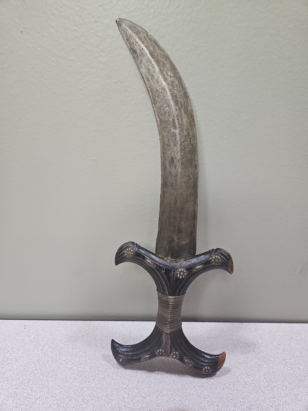 African Sudan Asymmetrical Beja Dagger. From late 19th to early 20th Century. African Sudan Asymmetrical Beja Dagger. From late 19th to early 20th Century.