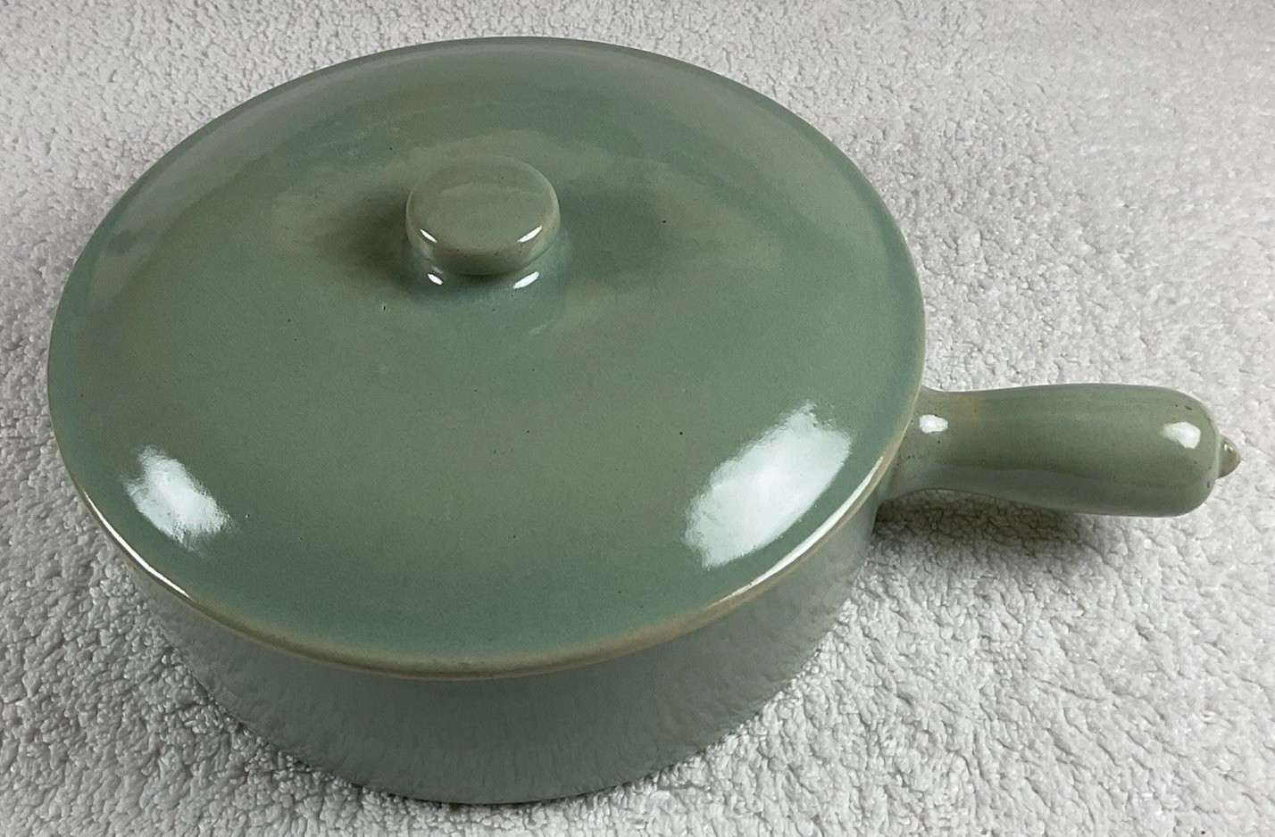 Vtg Western Stoneware Maple Leaf Green Stick Handle Covered Casserole w/Lid RARE