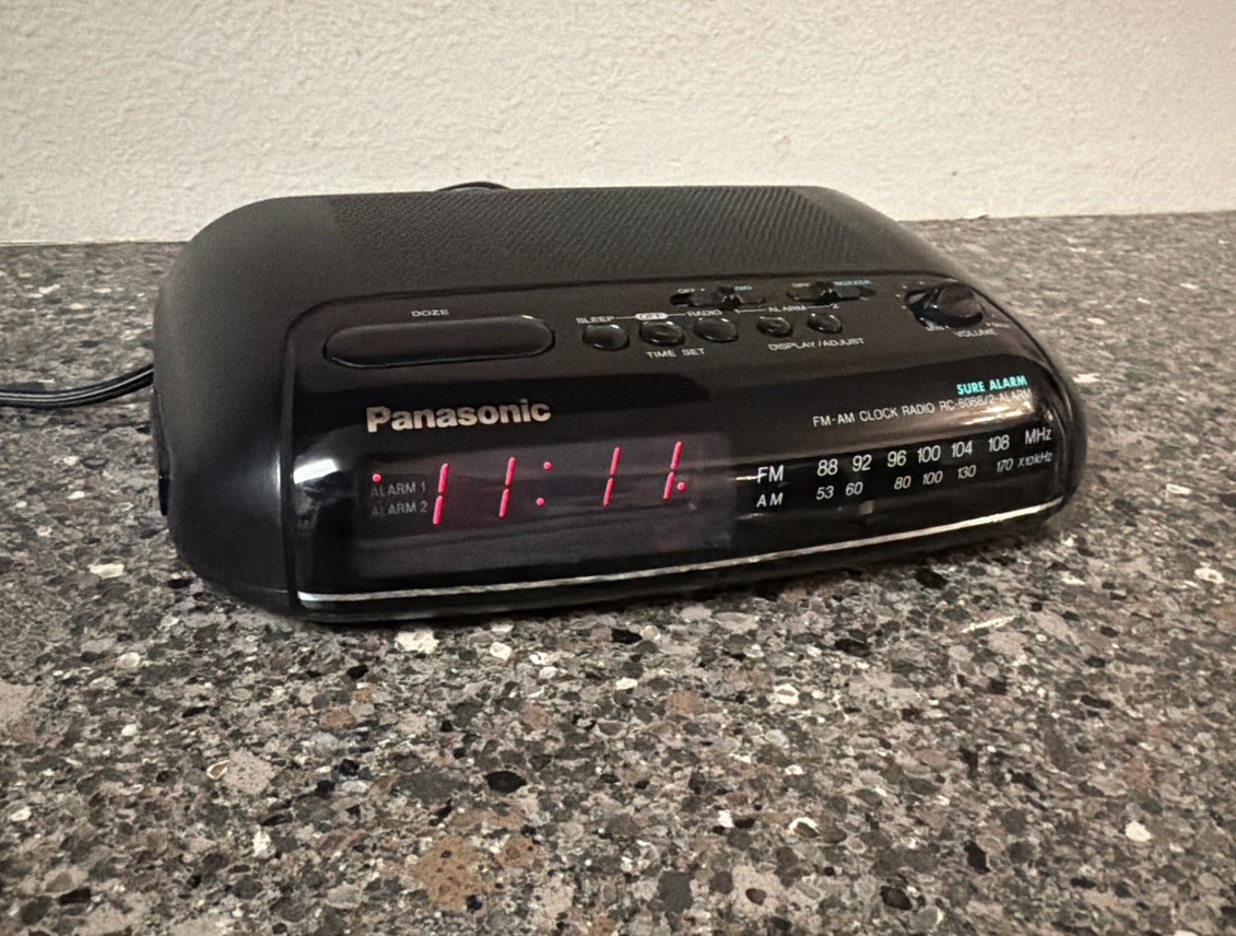 Vintage 1996 Panasonic Sure Alarm Clock Radio RC6088 AM/FM Radio Tested & Works. Vintage 1996 Panasonic Sure Alarm Clock Radio RC6088 AM/FM Radio Tested & Works.