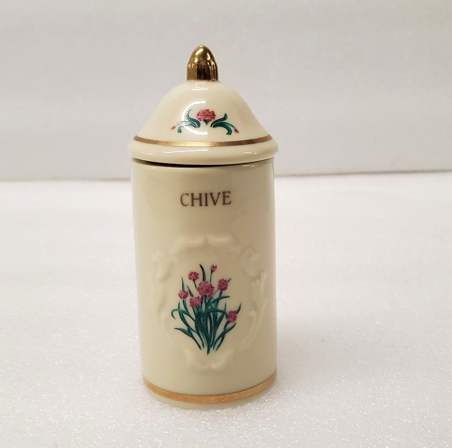 Vintage Lenox Spice Garden Chive Jar 1992 Lidded Fine Porcelain Kitchen Decor Vintage Lenox Spice Garden Chive Jar 1992 Lidded Fine Porcelain Kitchen Decor
