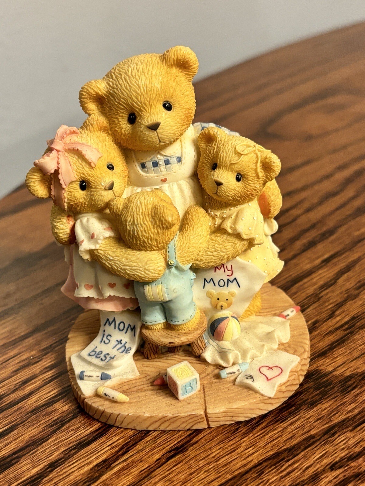 Cherished TEDDIES I\'m Surrounded by HUGS 1998 Priscilla HILLMAN Enesco 8E3/991