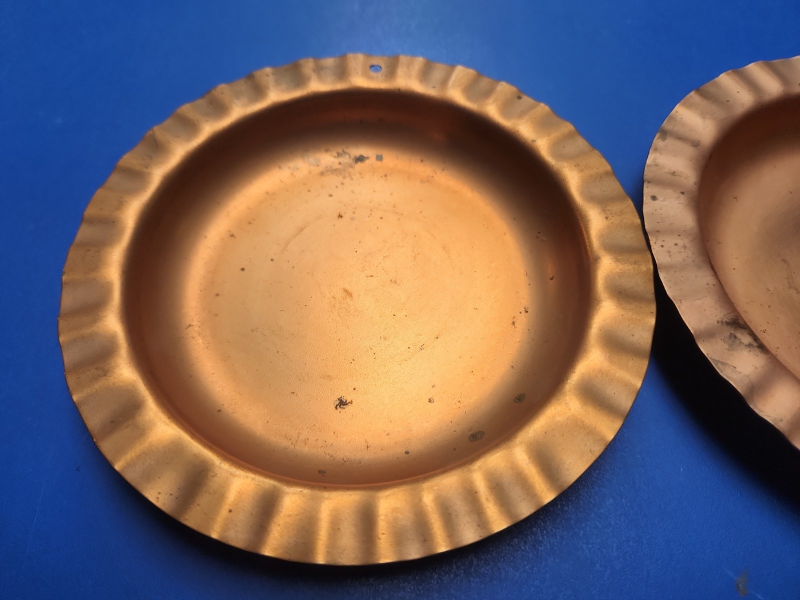 Vintage Solid Copper Pair Of Ashtrays 6 Inch Vintage Solid Copper Pair Of Ashtrays 6 Inch