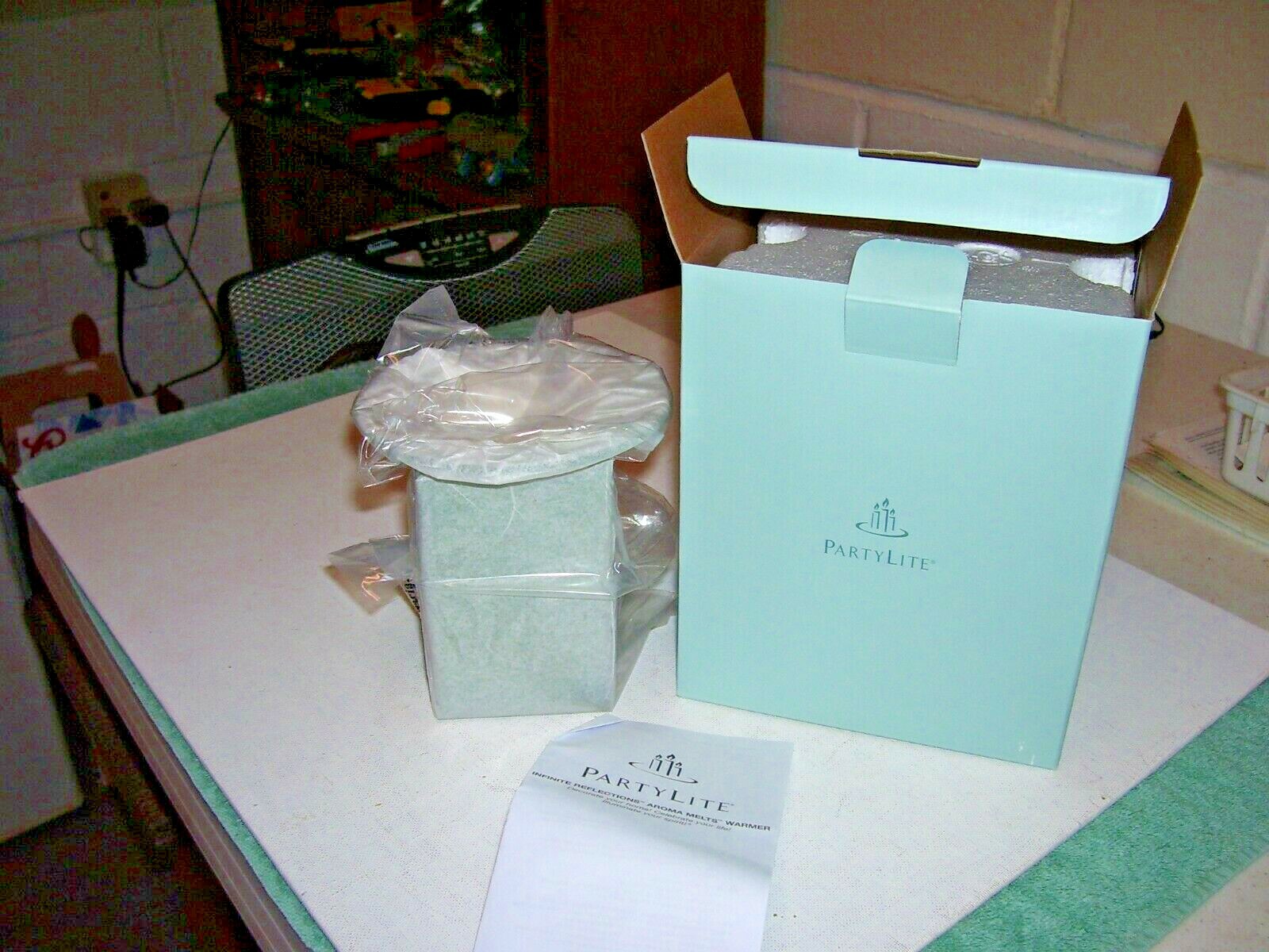 PARTYLITE INFINITE REFECTIONS TEALITE CANDLE HOLDER #P9226 NIB PARTYLITE INFINITE REFECTIONS TEALITE CANDLE HOLDER #P9226 NIB