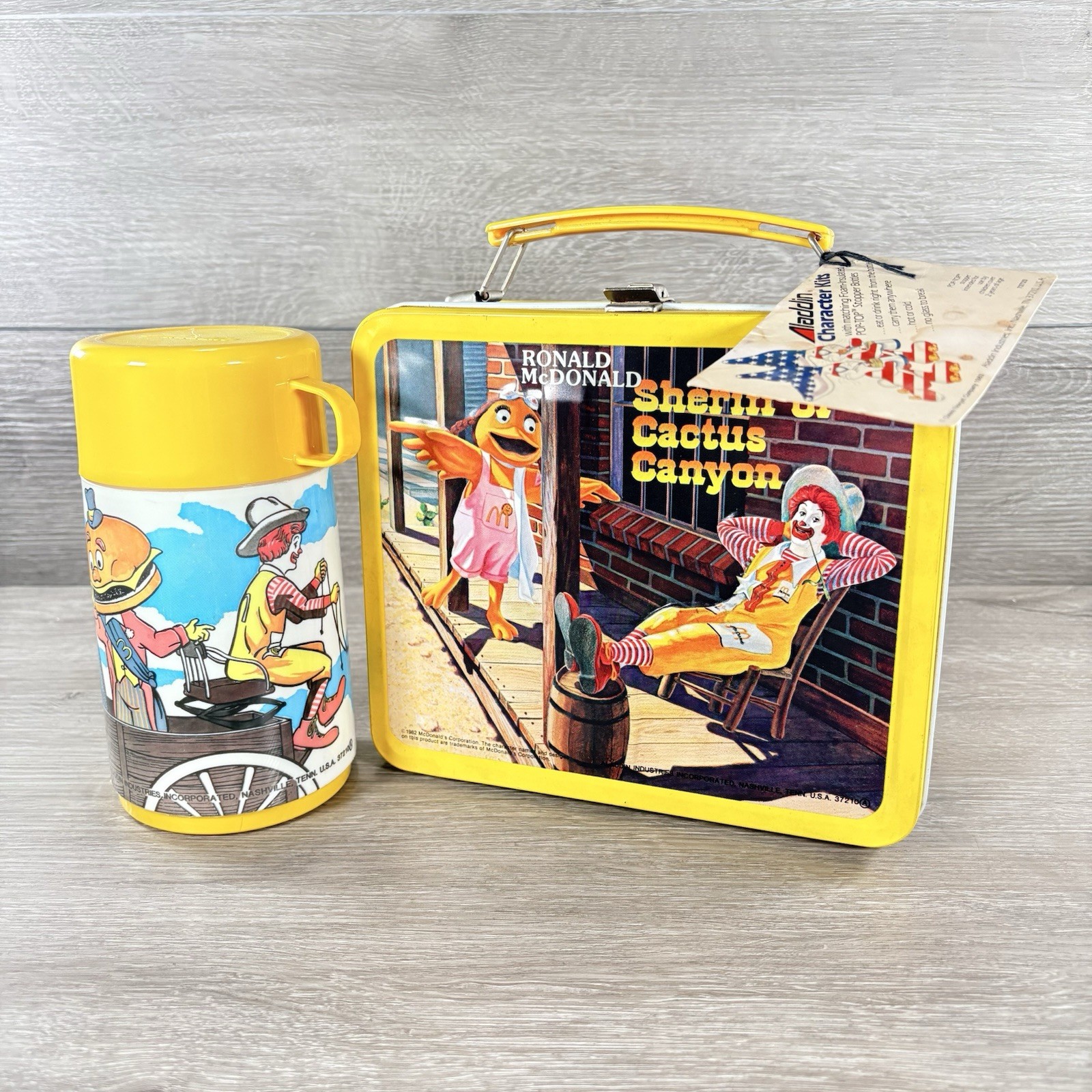 New Vintage 1982 RONALD MCDONALD Sheriff Cactus Canyon Lunchbox w/ Thermos NM New Vintage 1982 RONALD MCDONALD Sheriff Cactus Canyon Lunchbox w/ Thermos NM