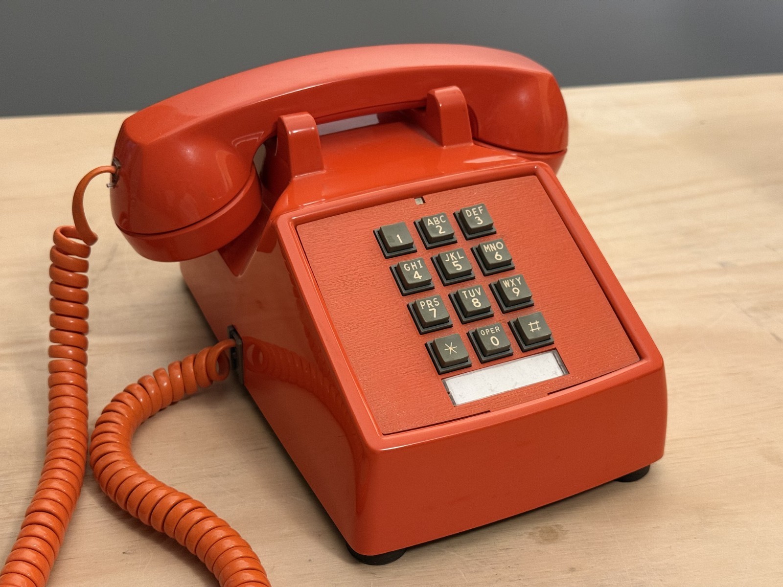 Vintage AT&T ITT Cortelco 2500 Orange Telephone Touch Tone