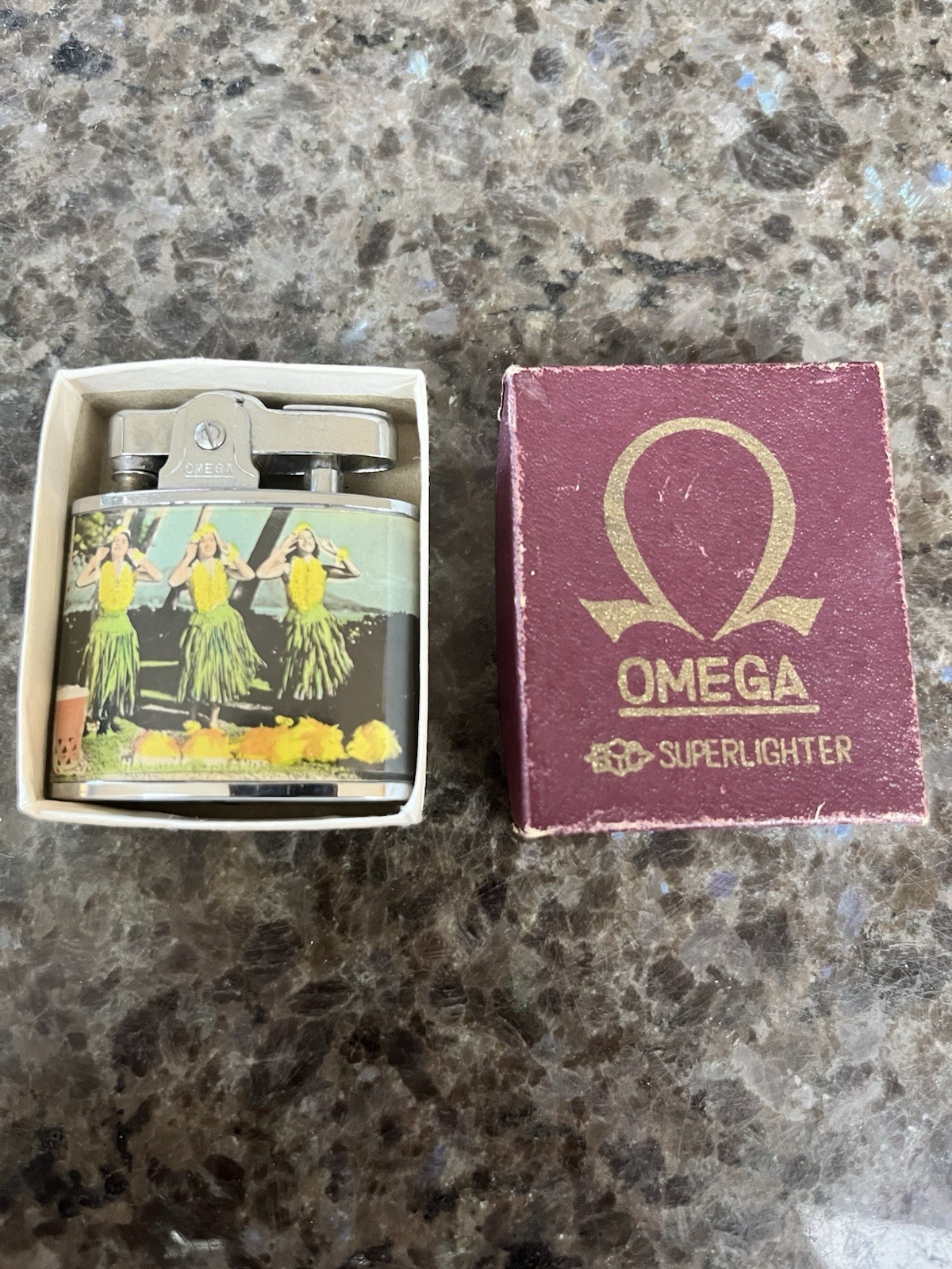 Vintage 1950’Omega Lighter PIN UP BURLESQUE BIKINI HAWAII WAIKIKI  1950s  Japan
