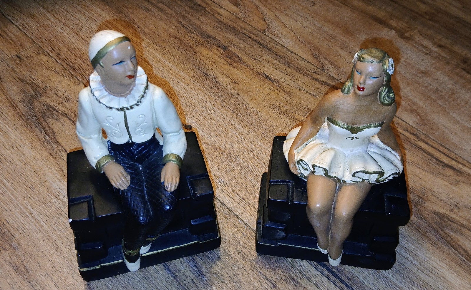 Rare ALEXANDER BACKER ABCO Bookends Chalkware 1950’s Size 7” X 4” Hdx25 Rare ALEXANDER BACKER ABCO Bookends Chalkware 1950’s Size 7” X 4” Hdx25