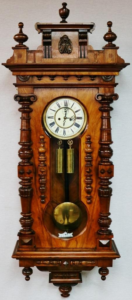 Impressive Antique 8 Day Twin Weight Walnut Vienna Regulator Keyhole Wall Clock