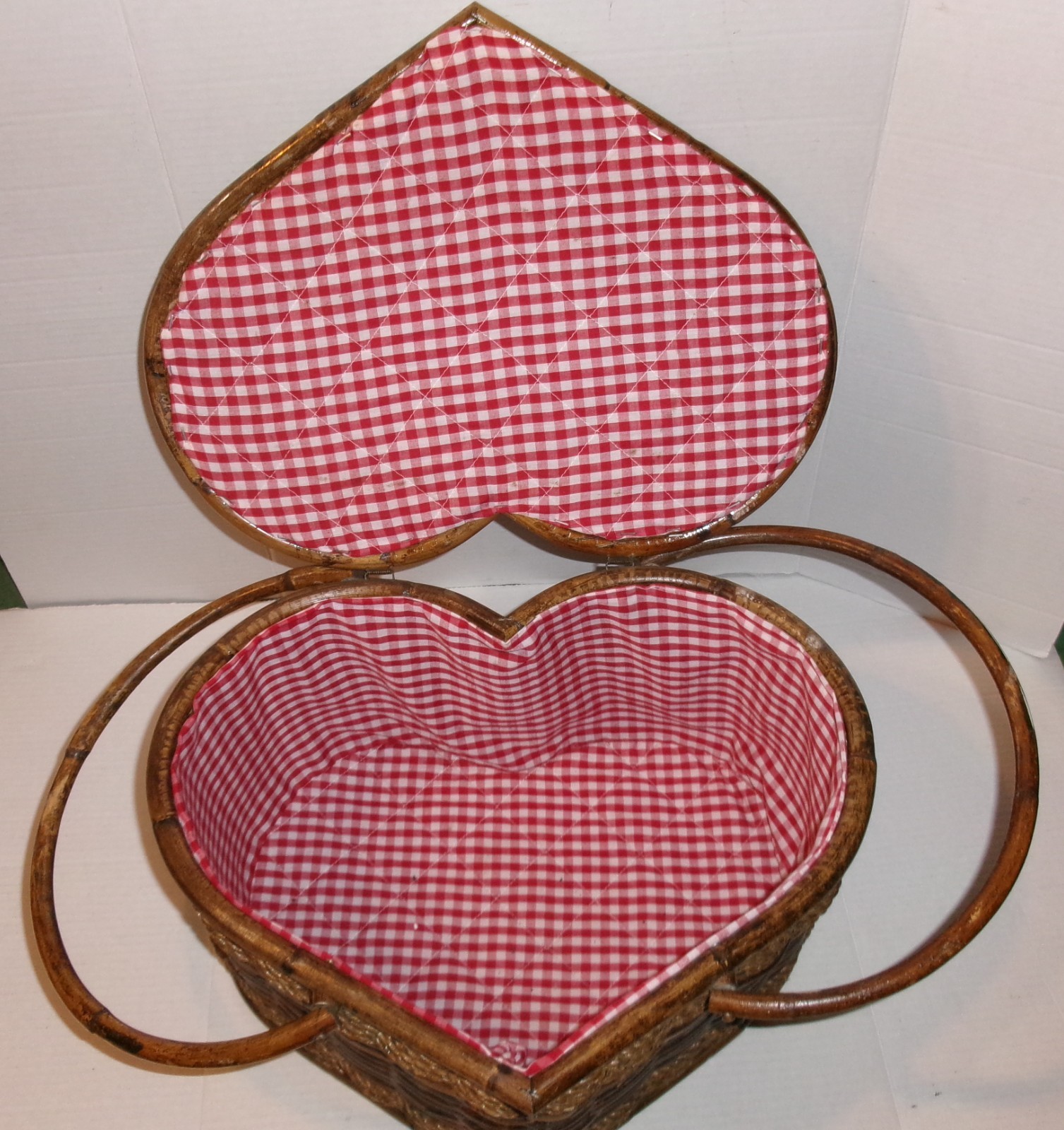 Vintage Wicker Rattan Heart Shaped Picnic Basket w/ Red & White Gingham Lining
