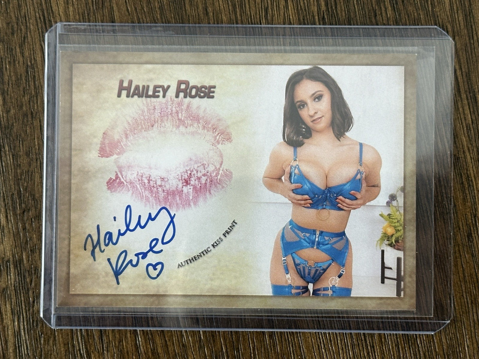 Hailey Rose Autograph Signed Kiss Card Collectors Expo Model 2026 Hailey Rose Autograph Signed Kiss Card Collectors Expo Model 2026