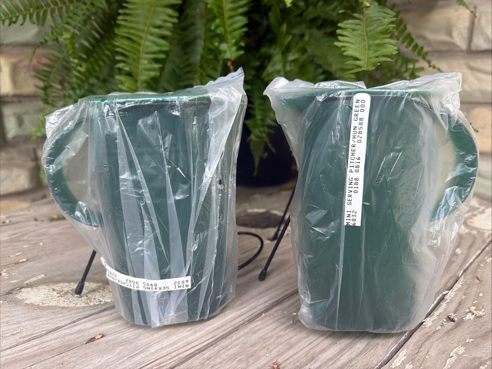 2x Vtg Hunter Green Tupperware Impressions Mini Slim Line Pitcher 16oz NOS 90s 2x Vtg Hunter Green Tupperware Impressions Mini Slim Line Pitcher 16oz NOS 90s