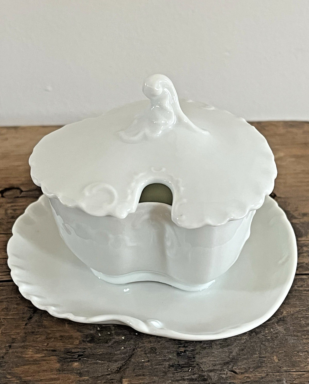 Haviland Marseille White Covered Mustard Miniature Sauce Dish Underplate Haviland Marseille White Covered Mustard Miniature Sauce Dish Underplate