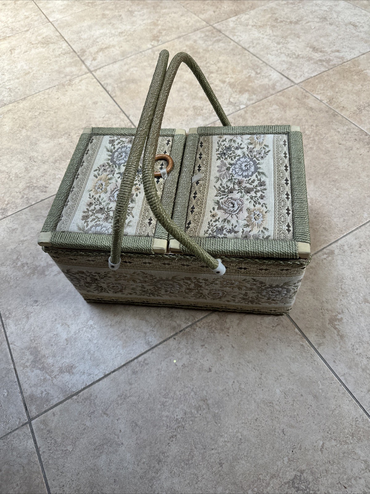 Vintage AZAR Woven Tapestry DOUBLE HANDLE SEWING BASKET XL Plastic Insert MCM M8 Vintage AZAR Woven Tapestry DOUBLE HANDLE SEWING BASKET XL Plastic Insert MCM M8