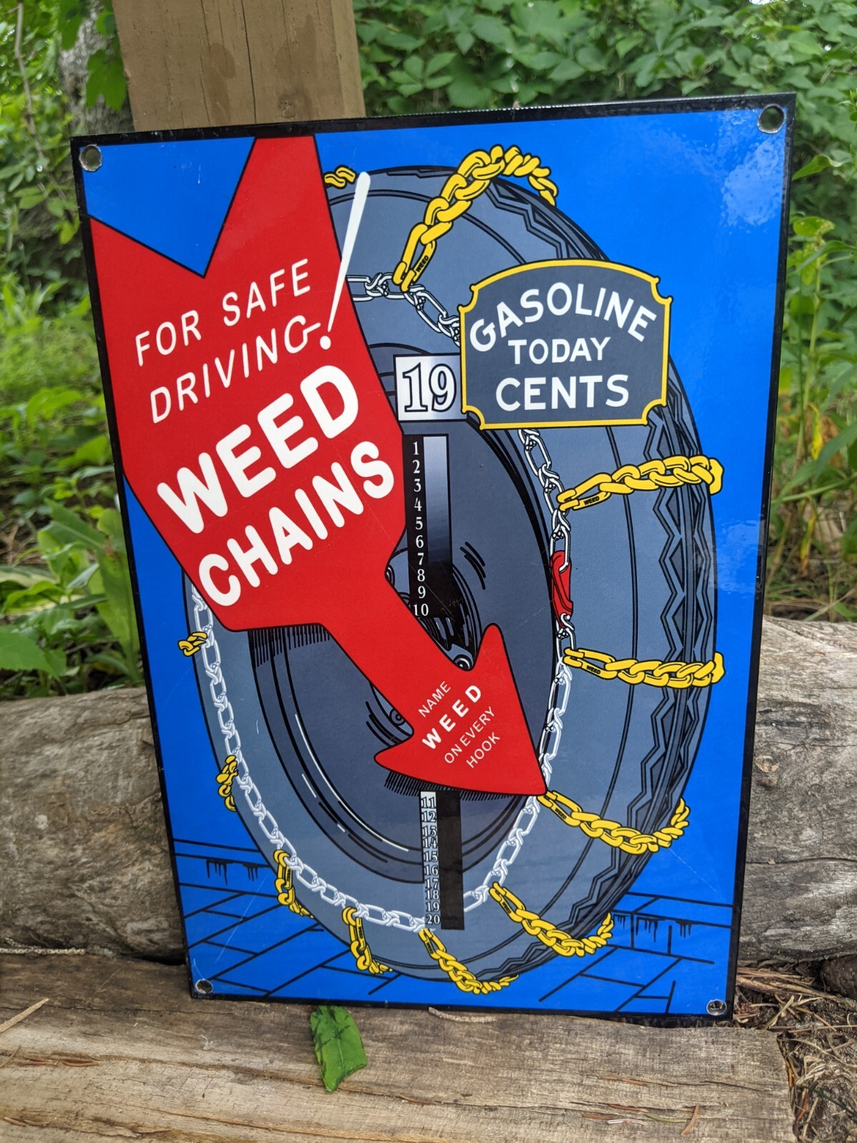 VINTAGE WEED CHAINS PORCELAIN METAL PARTS GASOLINE SIGN 12 VINTAGE WEED CHAINS PORCELAIN METAL PARTS GASOLINE SIGN 12