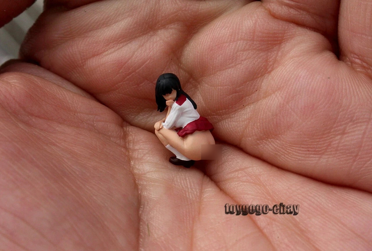 MINIATAURE 1/64 scale RED JK girl KIT Fit 1:64 CAR street stand Diorama